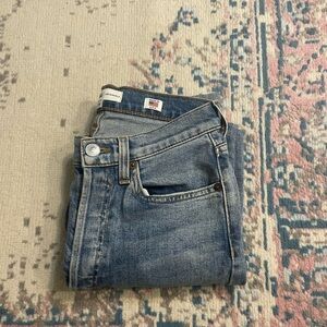 PERFECT HIGH RISE RE/DONE JEANS!!!